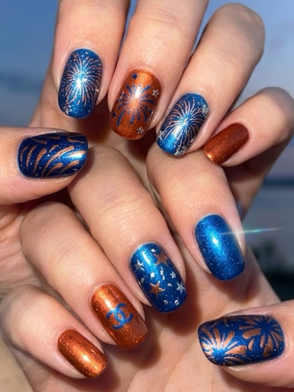 Chanel Le Vernis duo includes #369 Alchimiste and #419 Legende NY KNICKS nails
